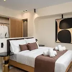 Dea Del Porto Signature